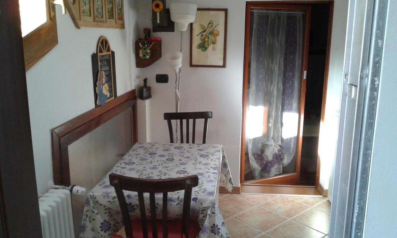 Bilocale Con Terrazzo Maggiore Apartment